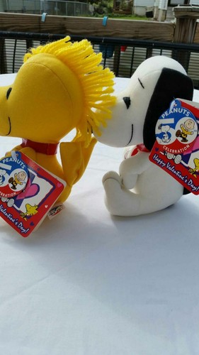 Baby Snoopy and Woodstock Squeaking 50th Anniversary Plush Stuffed Val. Day 8" - Picture 3 of 12