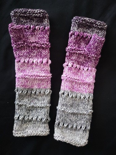 Hand Knit Fingerless Texting/Writing Gloves Mittens Armwarmers grey/pink/violet - Picture 2 of 7