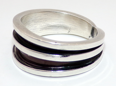 TOM HAWK STERLING SILVER Signed Navajo 3 LINE BAND Ring Sz 8.5