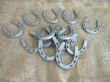 80 CAST IRON SMALL HORSESHOE 3 1/2 X 2 3/4" Horse Nick Nack LOT OF 80 Decoration