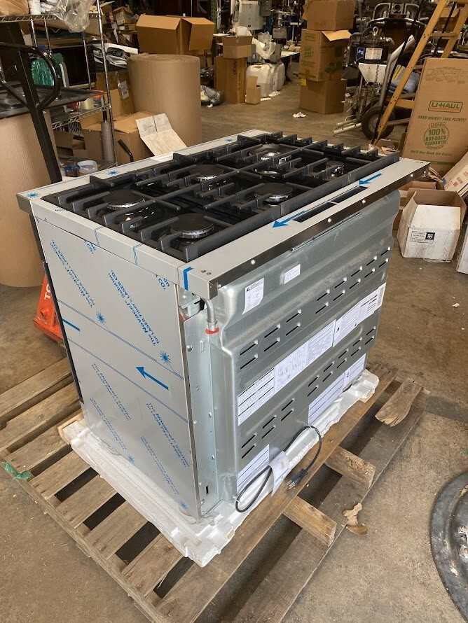 Bosch HGS8655UC 800 Series 36 Inch Freestanding Gas Range with 6 Sealed