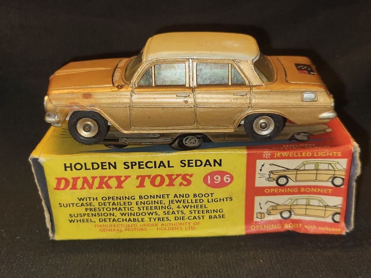 VINTAGE CAST IRON 196 HOLDEN SPECIAL SEDAN DINKY SUPERTOYS ENGLAND