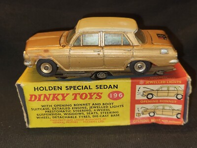 VINTAGE CAST IRON 196 HOLDEN SPECIAL SEDAN DINKY SUPERTOYS ENGLAND