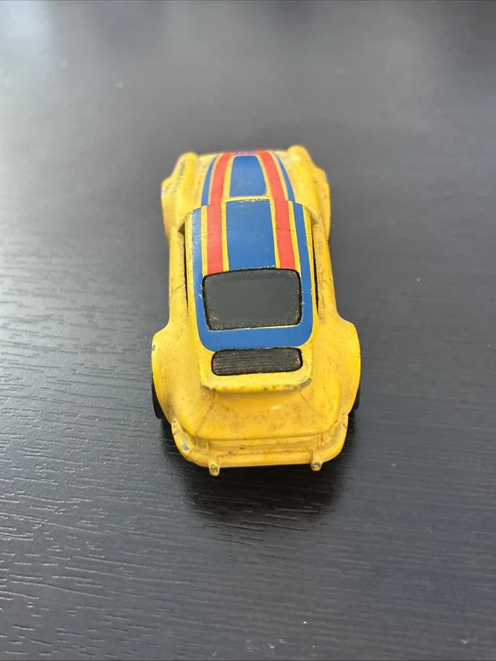 Hot Wheels Redline Porsche Carrera P-911 Flying Colors Yellow - Image 3 of 4