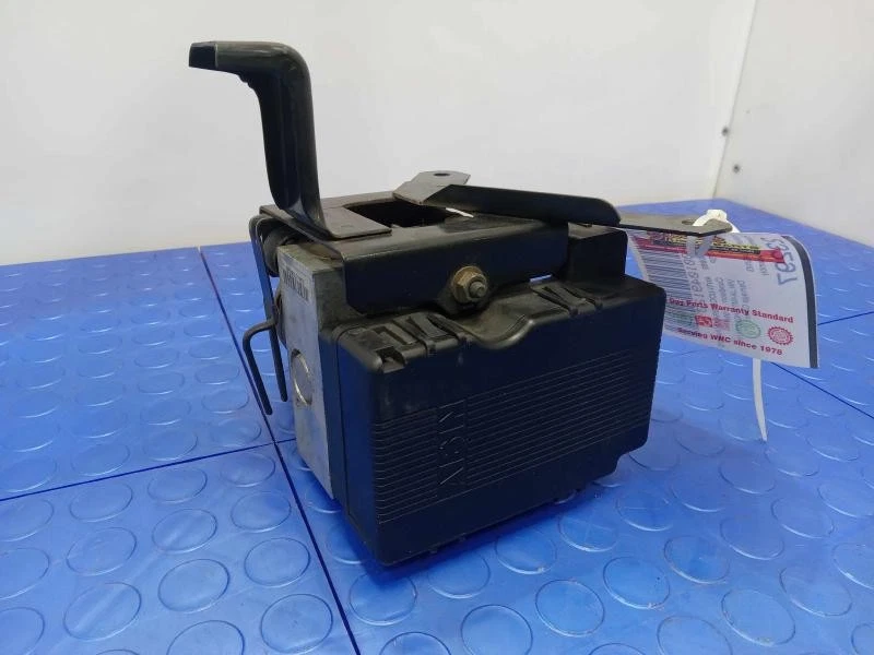 02-04 Mitsubishi Montero Sport ABS Anti Lock Brake Pump Modulator Assembly OEM - Image 2 of 4