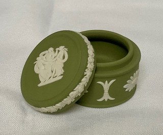 Vintage Wedgwood Green Jasperware Round Trinket Box With Lid