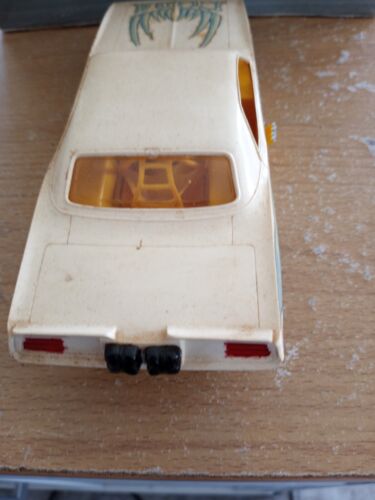 Monogram Plymouth Cuda Funny Car Great White Cuda 1/24 - Picture 4 of 13