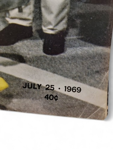 Life Magazine Leaving For The Moon July 25, 1969 Vintage Reading Books - Picture 2 of 4