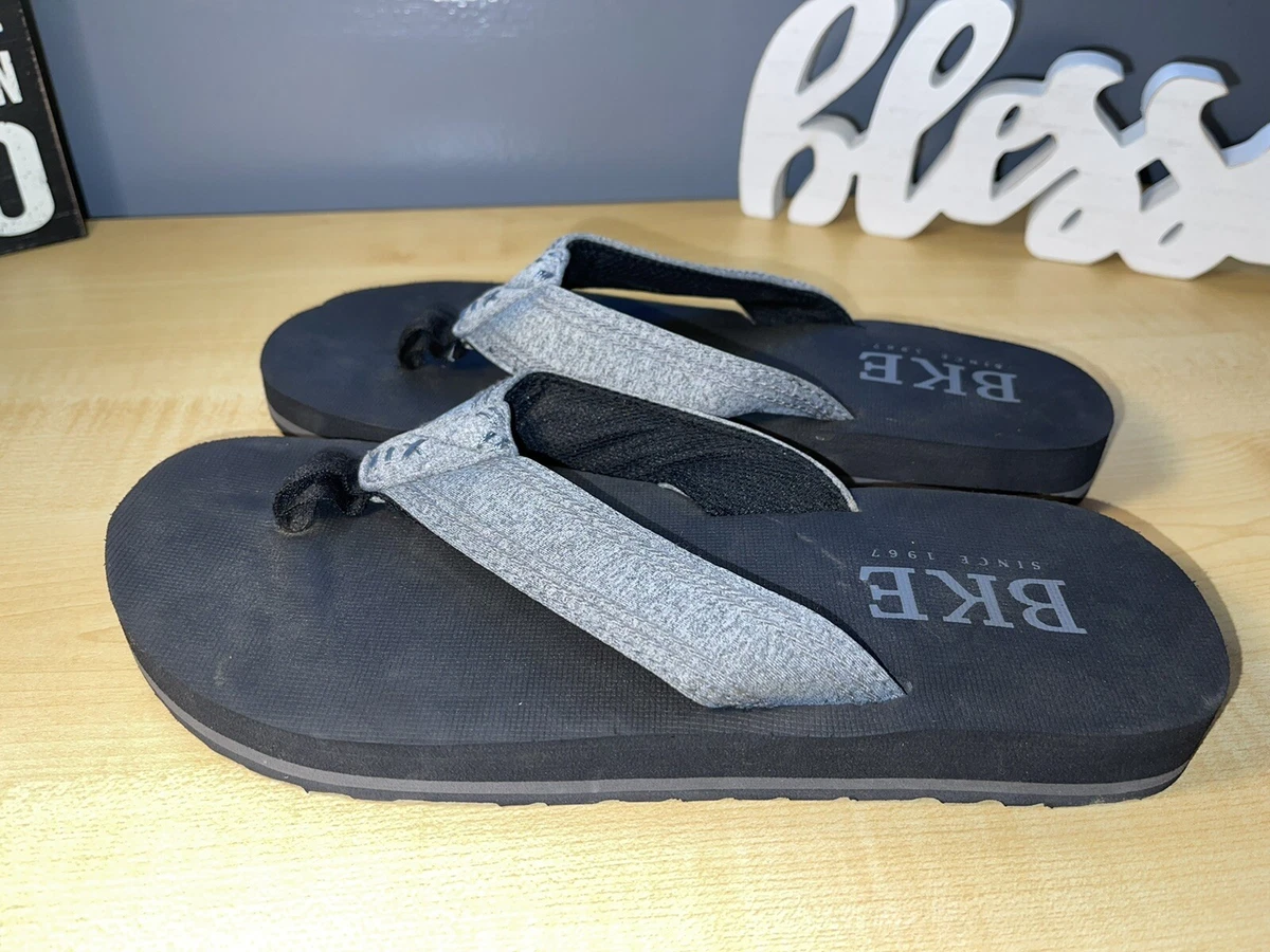 Buckle mens flip best sale flops