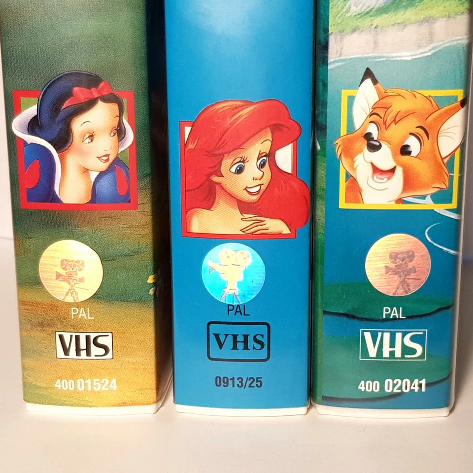 3x VHS PAL Walt Disney Filme Videos m. HOLOGRAM deutsch Booklet Storybook Lieder - Bild 3 von 4