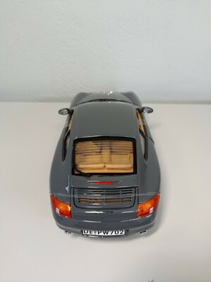 RARE MOTORMAX 1:18 PORSCHE 911 (996) CARRERA, SILVER - 73101