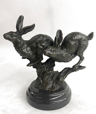 ② statue d un lapin en fonte , rongeur , lièvre , déco jardin