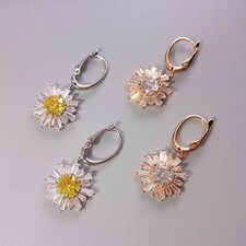 Luxury Sunflower Earrings for Girlfriend - Exquisite Daisy Floral Jewelry Gift