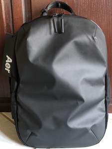 mochila negra