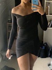 black bodycon dress