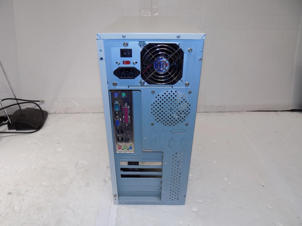 Custom Desktop AMD Sempron 2400 1 GB RAM NO HDD - Image 2 of 3