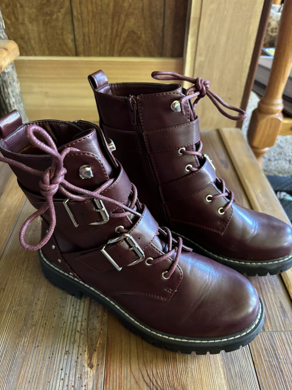 SO Combat Boots Womens Size 8W Finley Burgundy Zipper/Tie Closure New Worn Once-image