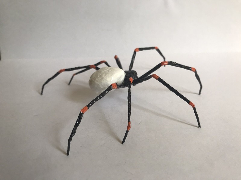 Handmade Hand-painted 5" Giant Tongan Spider From Fiji Arachnid Figurine Replica