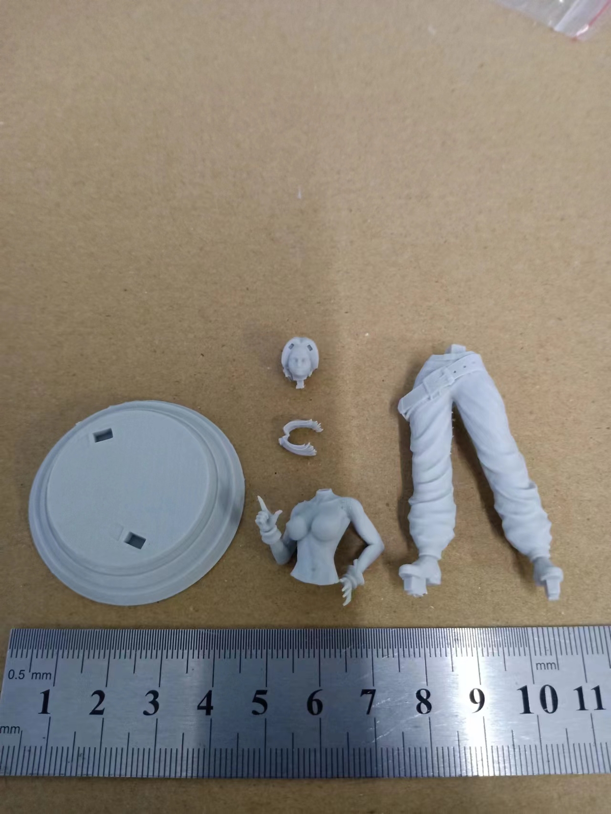 Happy Girl Full Resin Figure 1/24 Scale Model Kit Unpainted Unassembled ...