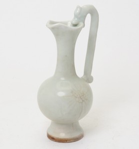Ge Ware Song Dynasty Chinese Crackleware Ewer Dragon Handle