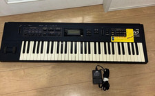 Korg N5 Music Synthesizer Workstation 61 tasti con adattatore AC 100v testato...