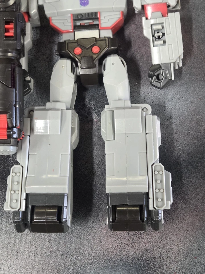 2017 Hasbro TRANSFORMERS Megatron CYBERVERSE Ultimate Class Fusion Mega Shot - Image 4 of 4