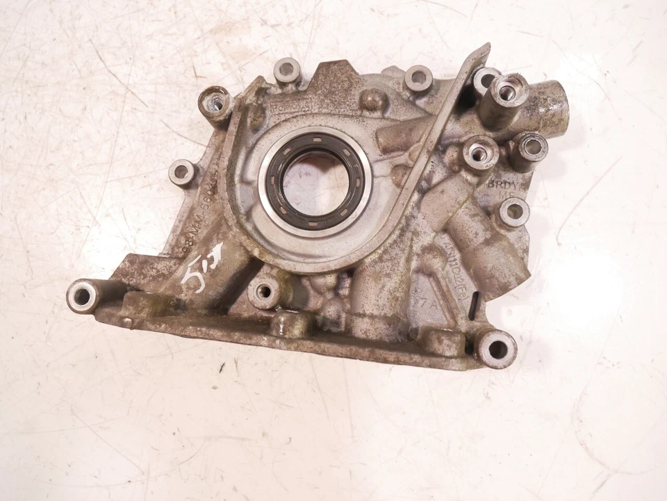 Bomba de óleo para 2013 Ford Fiesta VI 1.25 STJB 60HP - Imagem 2 de 2