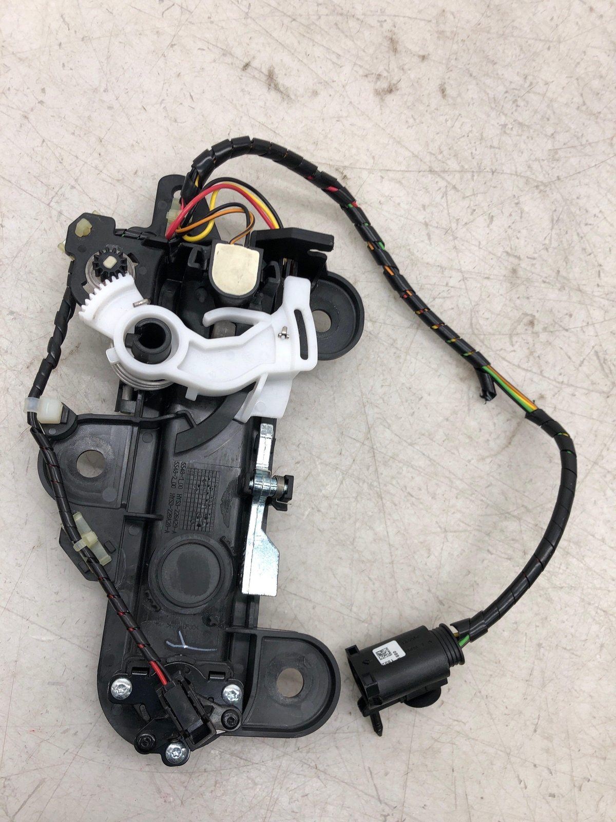 2020-2023 ASTON MARTIN VANTAGE RIGHT EXTERIOR DOOR HANDLE CRIMSON (6075AM) OEM