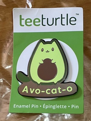 teeturtle * Avo-cat-o * Enamel Pin - 2022 on Card, Very Cute Kitty Kawaii Green