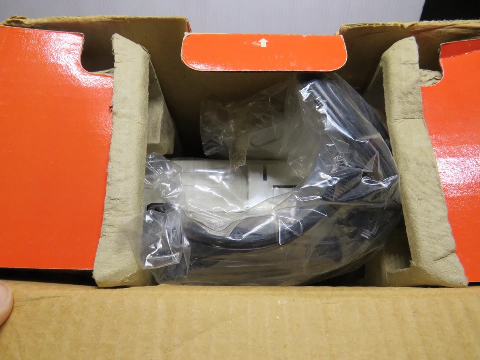 Sharp EL-1197G 3 Portable Printing Electronic 10 Digit Calculator Tax Function - Image 2 of 4