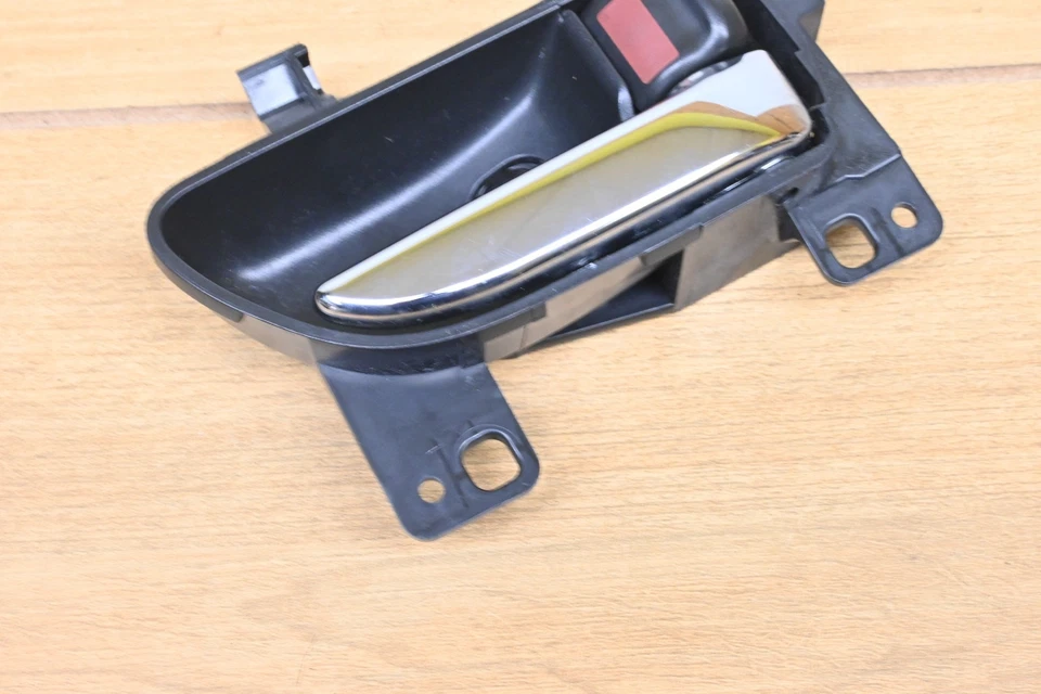 Manija interior de la puerta del lado derecho del pasajero 15-21 Subaru WRX STI Forester BRZ fabricante de equipos originales Foto 3 de 4
