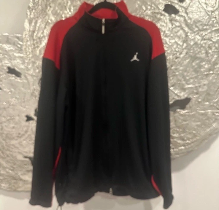 Chaqueta Jumpman Retro Negra y Roja Grande Para Hombre Y2K Jordan Rara Foto 2 de 4
