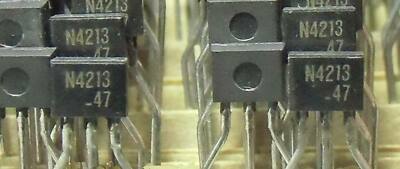 10 Transistors RN2202 (2202) - Boîtier TO-92S - Neufs - Pour Électronique Et Réparations