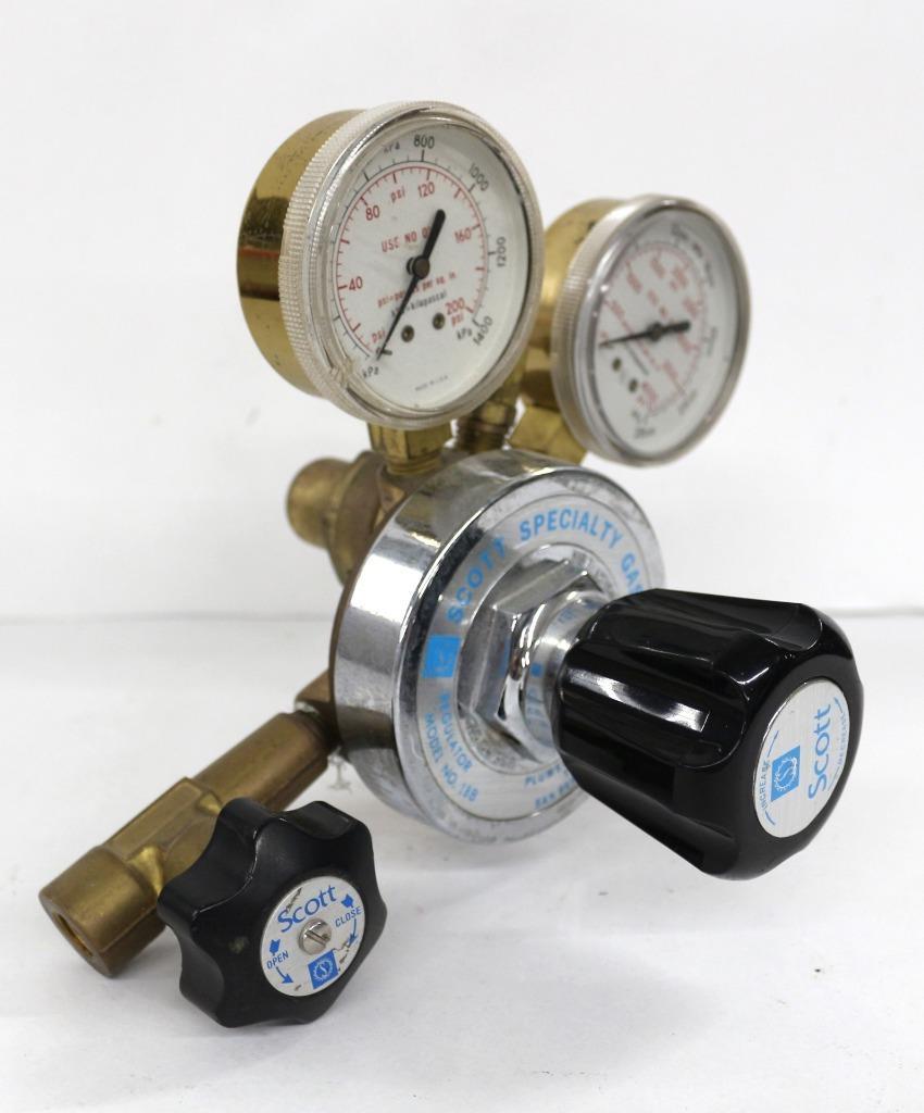 Scott Specialty Gases Inc. 18B Two­Stage Ultra ­High Purity High Flow