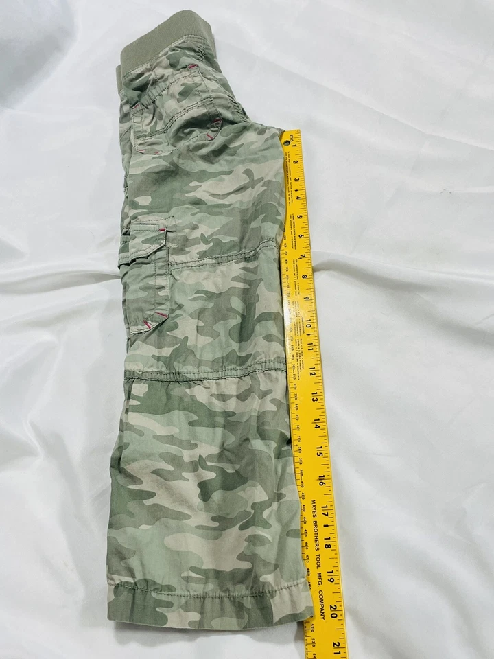 Pantalones de Carga Niñas Desteñidos Gloria Camuflaje Verde Acentos Rosa Enrollables Talla 6/6x Foto 4 de 4