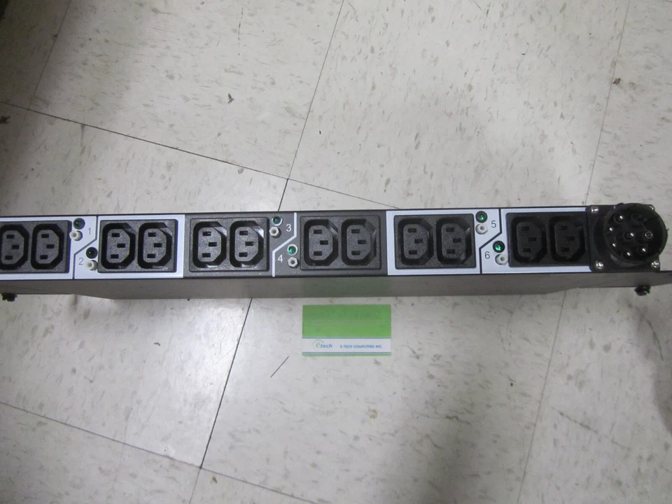 39Y8941 - IBM DPI C13 Enterprise PDU, 12 x C13, FRU 39Y8925; Cord FRU: 39M5416 - Image 3 of 4