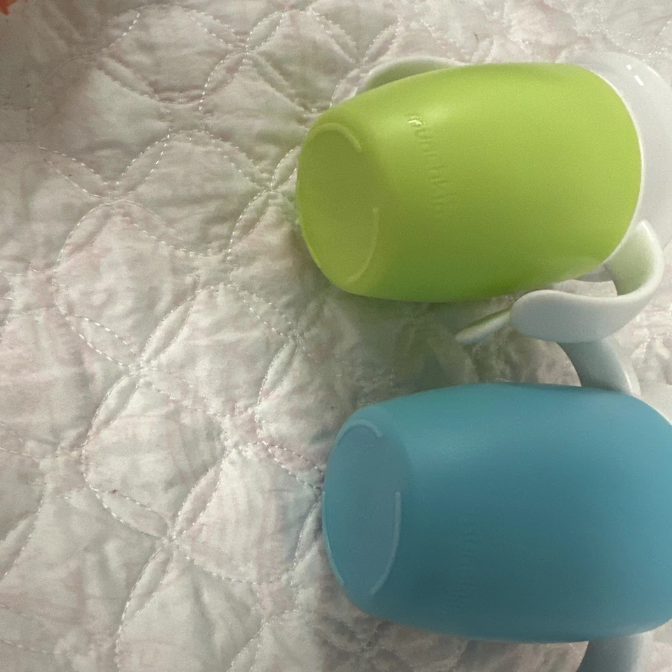 Munchkin Lote de 2 Tazas Mircle 360 Sippy con Asas 1) Azul / 1) Verde Libre de BPA Foto 4 de 4