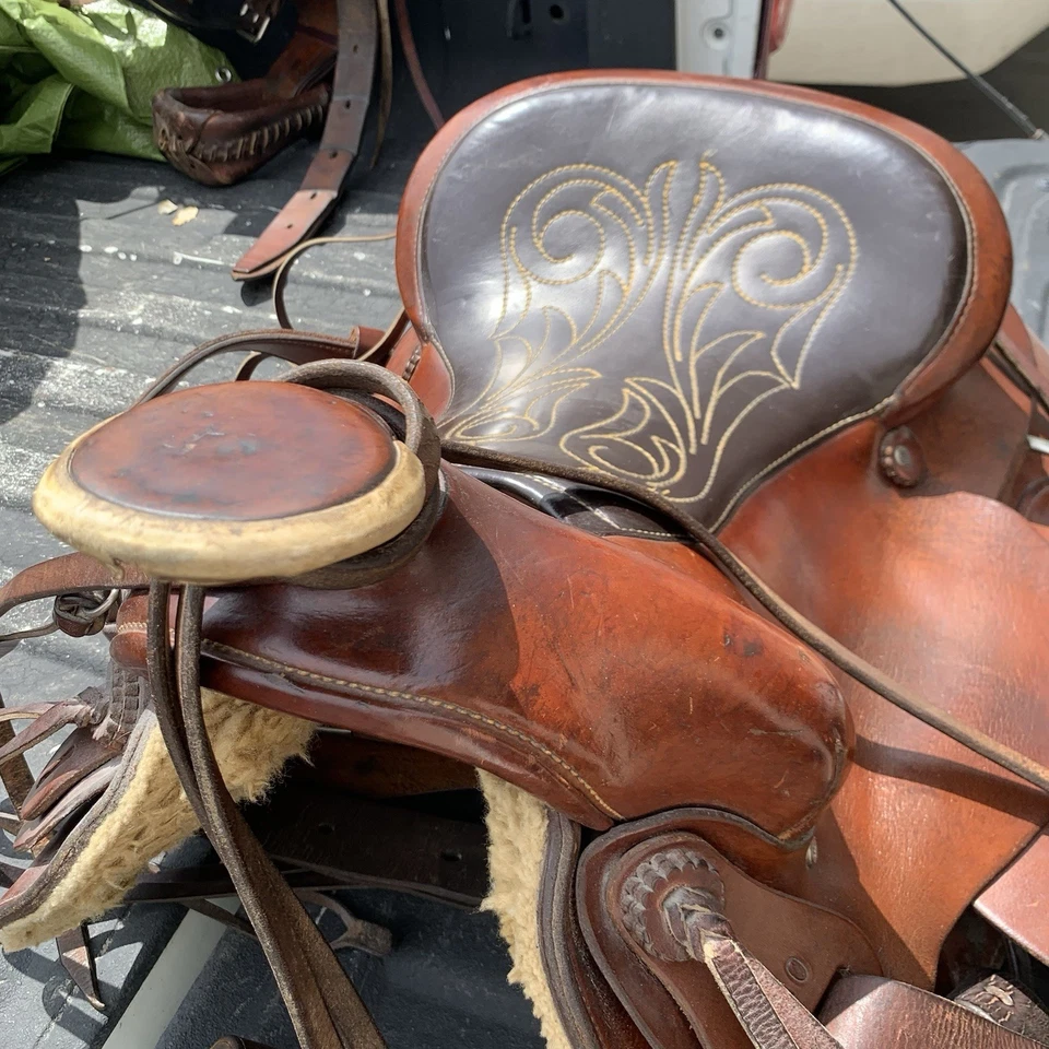 Colorado Saddlery Roping Saddle And Tack 15.5” Asiento Bien Cuidado, Usado en Excelente Condición Foto 3 de 4