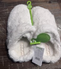 Crocs Classic Cozzzy Luxe Slipper Size Men  s 9/Women  s 11, Off White