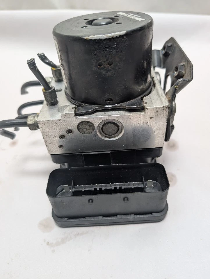 Used ABS Hydraulic Assembly fits: 2013 Acura Tsx vehicle stability assist US mar Foto 2 de 4