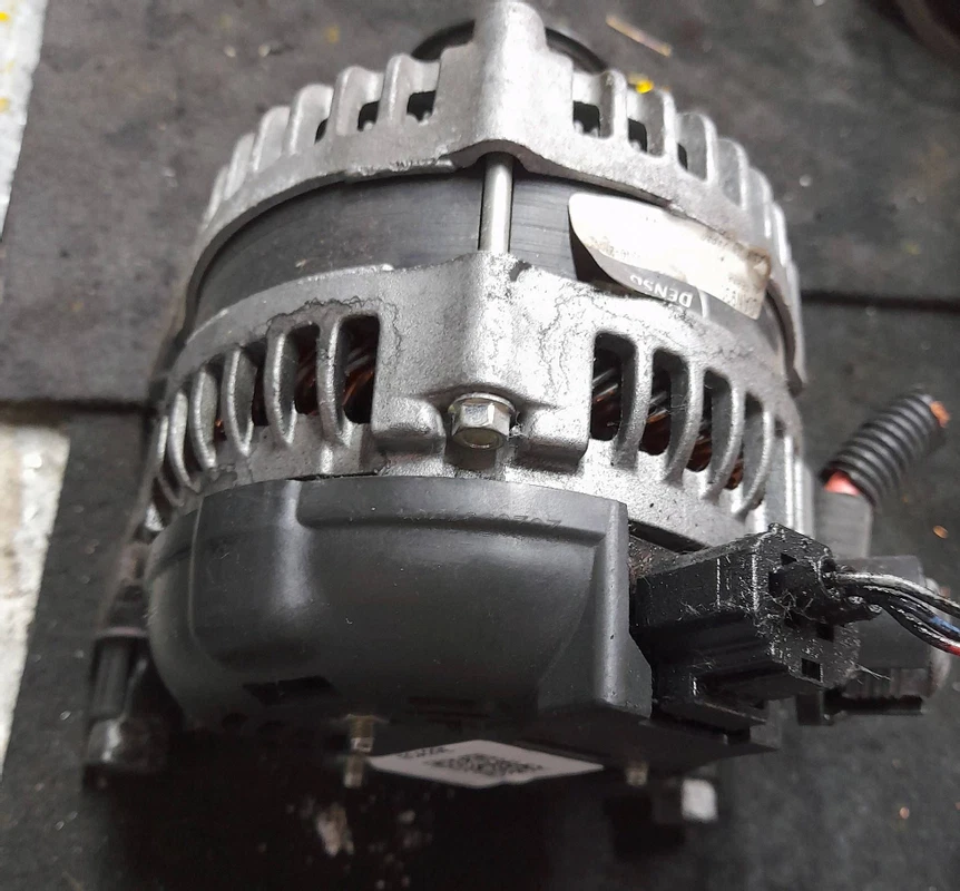 1708322 Alternatore  FORD FOCUS C-MAX (CAP) 1.6 TDCi Mnv 5p/d/1560cc - Immagine 3 di 3