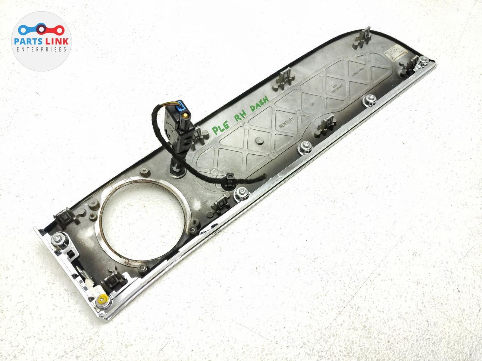 Bentley Bentayga 2016-2020 Right Dashboard trim panel
