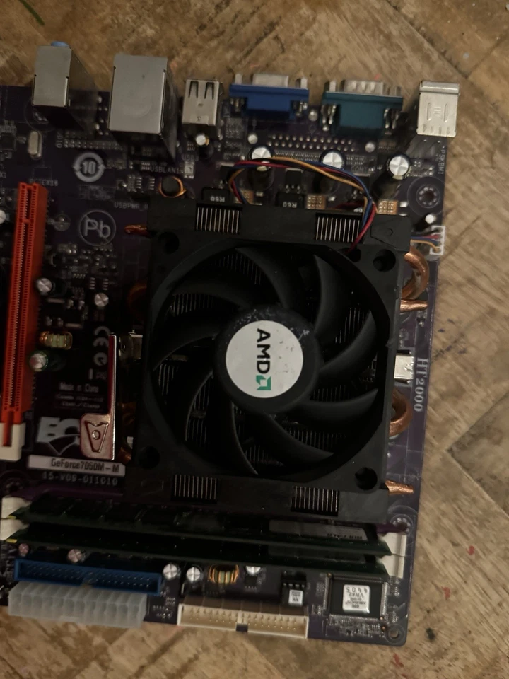 Combo de placa madre y CPU Micro-ATX Micro-ATX Gigabyte GA-MA78GM-S2H AMD Athlon 64-X2 AM2+ Foto 2 de 4