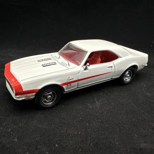 MATCHBOX AMERICAN MUSCLE CAR 1/43 1968 CAMARO SS 396 IN TIN BOX PLATINUM EDITION - Picture 3 of 7