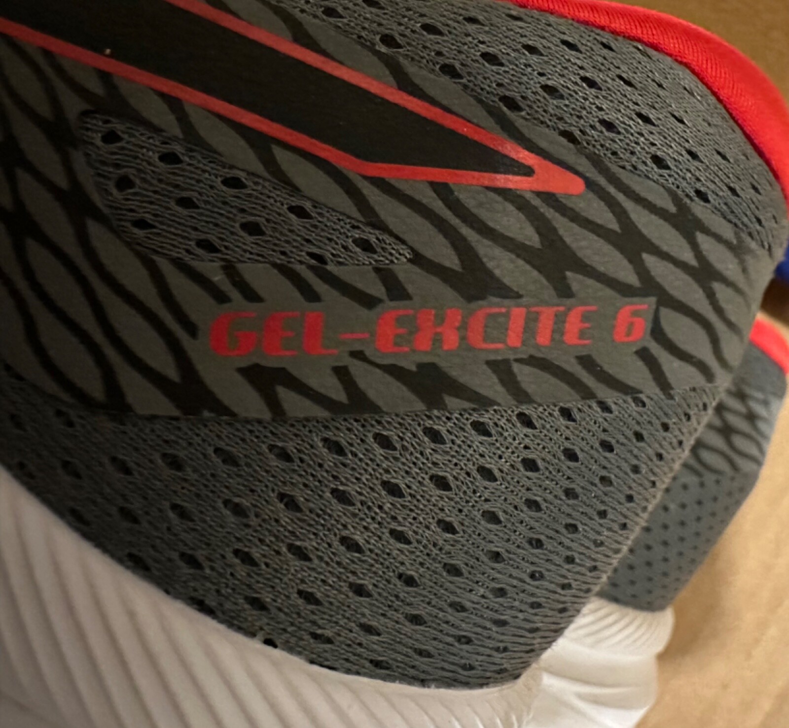 asics amplifoam everyday comfort