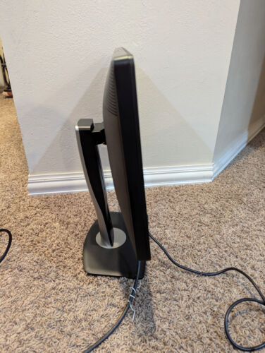 Dell P2213T 22 inch Widescreen LCD Monitor - Black - Picture 3 of 4