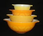 PYREX - 4 pc. Yellow - Orange DAISY Cinderella Mixing, Nesting Bowl Set
