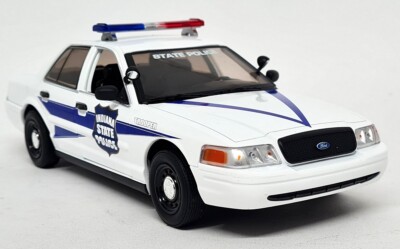 グリーンライト2008 Ford Crown Victoria ミニカー 2008 Ford Crown Victoria 