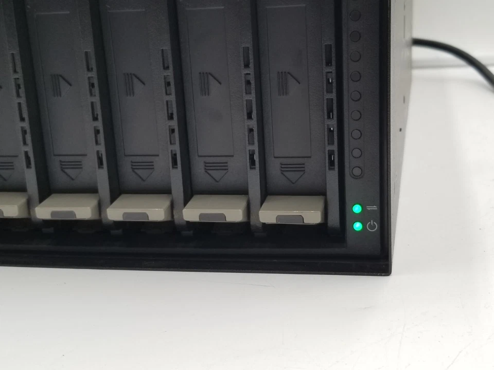 Drobo B1200i 12 bay Storage Array Server Data Robotics 908-00001-001 No HHD - Image 2 of 4