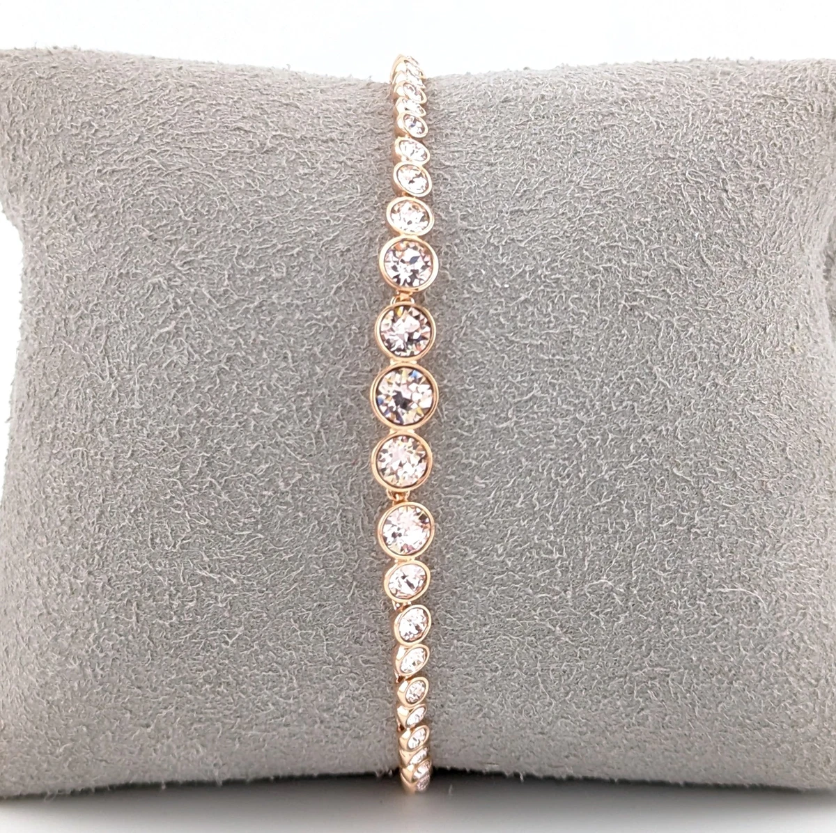 Swarovski Emily Bracelet, Round Cut, Pink, Rose Gold-Tone Plated